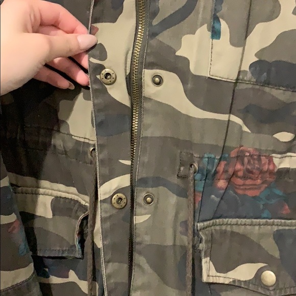 jacket - Picture 3 of 3